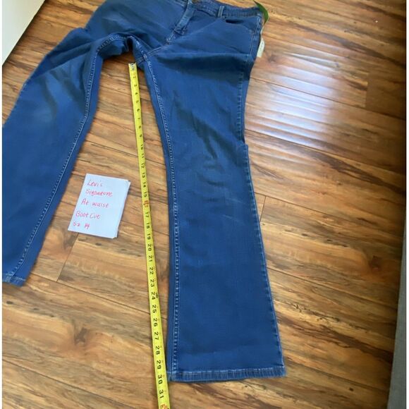 Levi's Signature sz 14 At Waist Bootcut - Picture 7 of 7